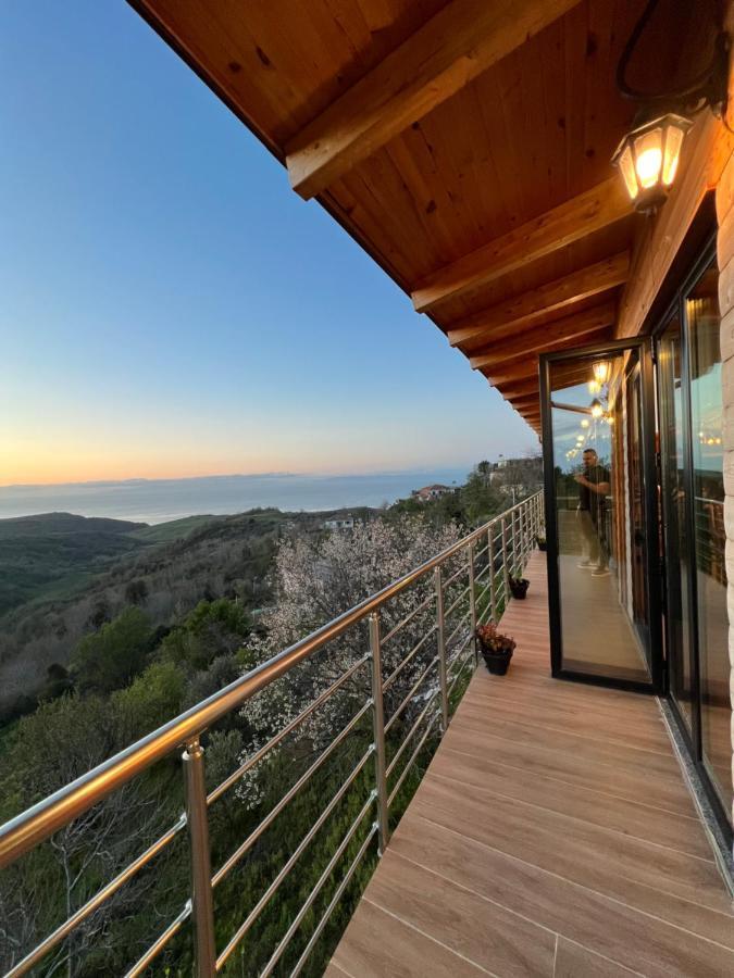 דראץ' Restorant Hotel Xheni מראה חיצוני תמונה