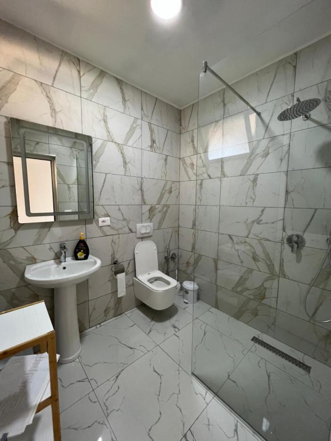 דראץ' Restorant Hotel Xheni מראה חיצוני תמונה