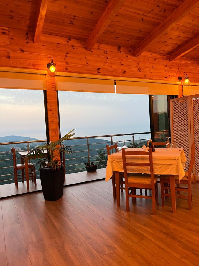 דראץ' Restorant Hotel Xheni מראה חיצוני תמונה
