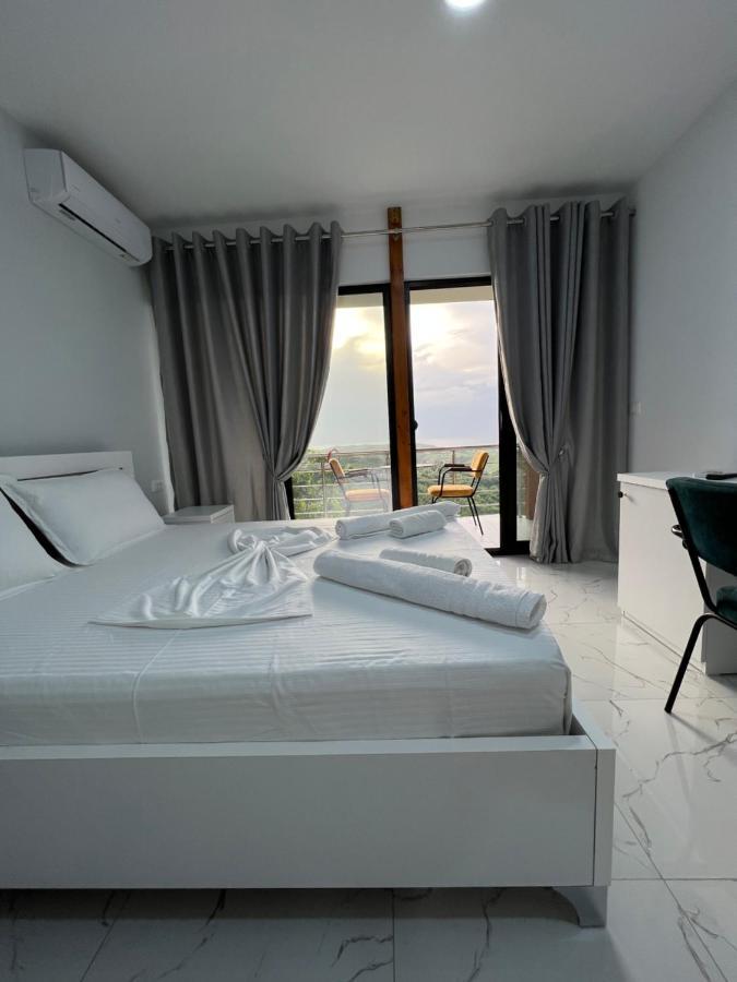 דראץ' Restorant Hotel Xheni מראה חיצוני תמונה