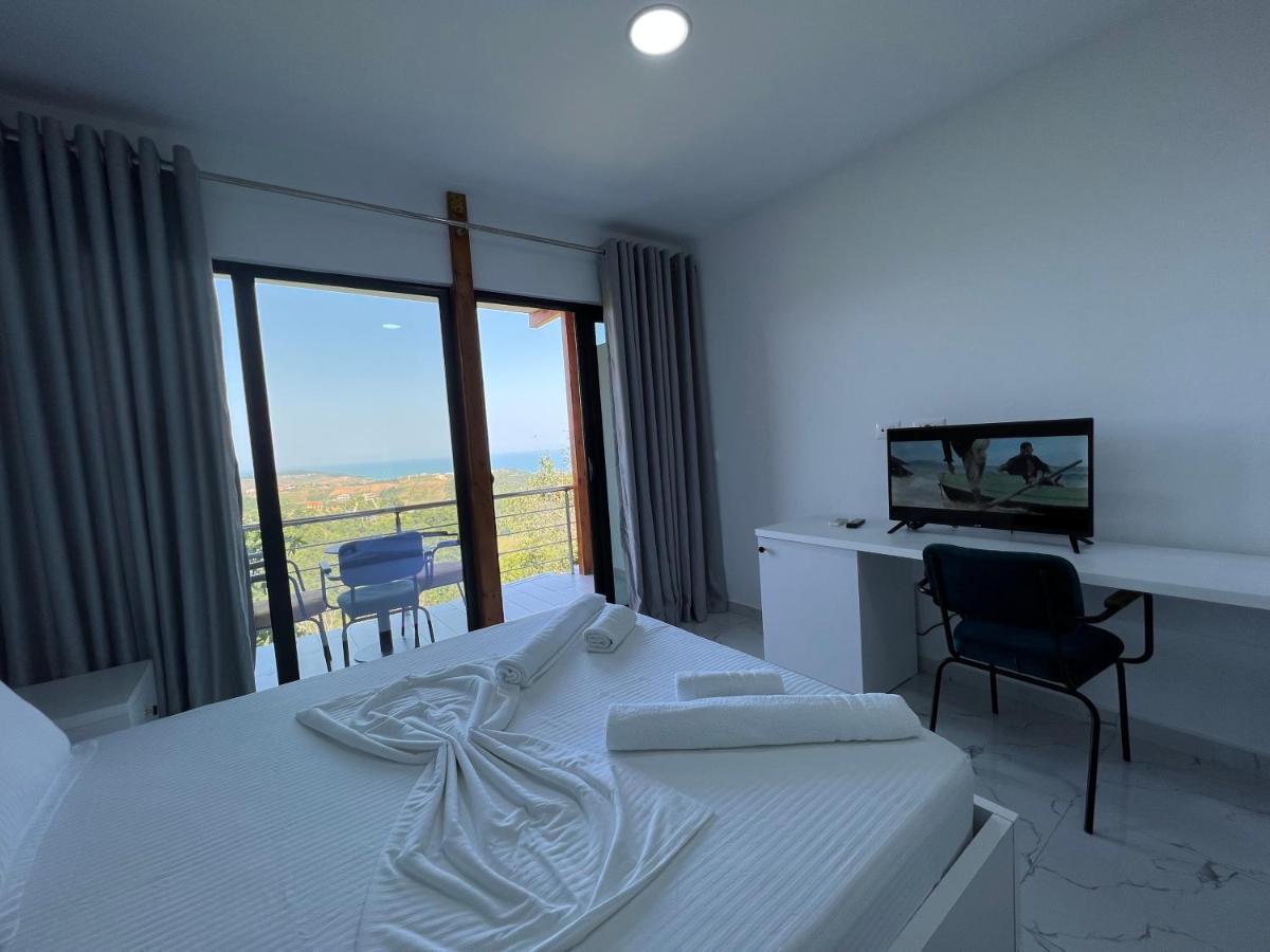 דראץ' Restorant Hotel Xheni מראה חיצוני תמונה