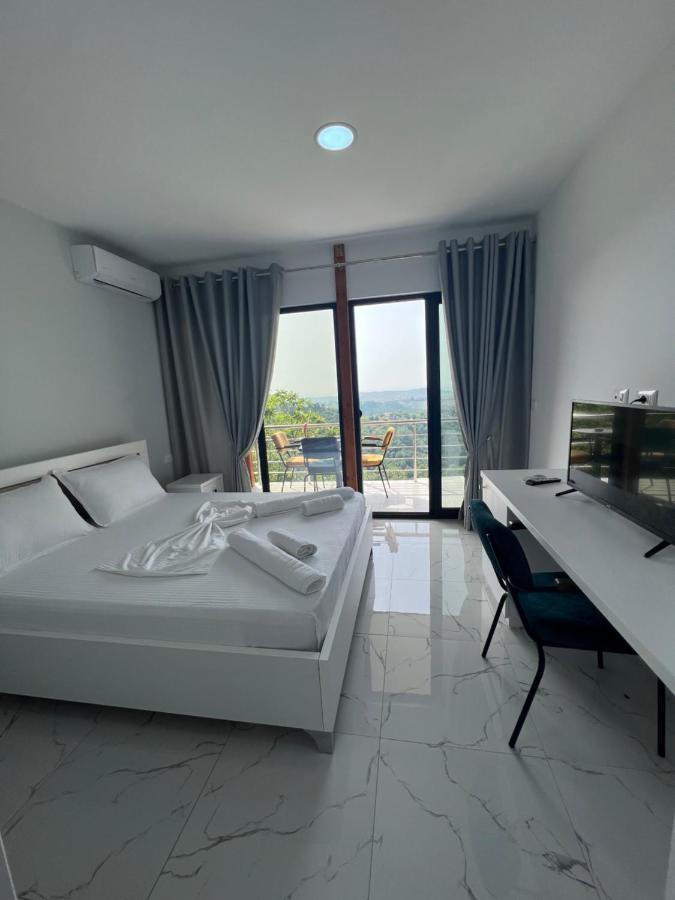 דראץ' Restorant Hotel Xheni מראה חיצוני תמונה