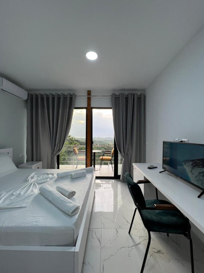 דראץ' Restorant Hotel Xheni מראה חיצוני תמונה